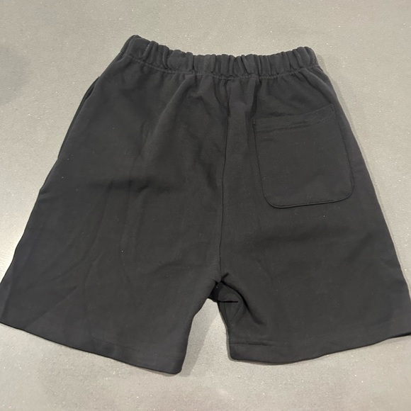 Fear of God Essentials Sweatshort 'Strech Limo' - Picture 2 of 5